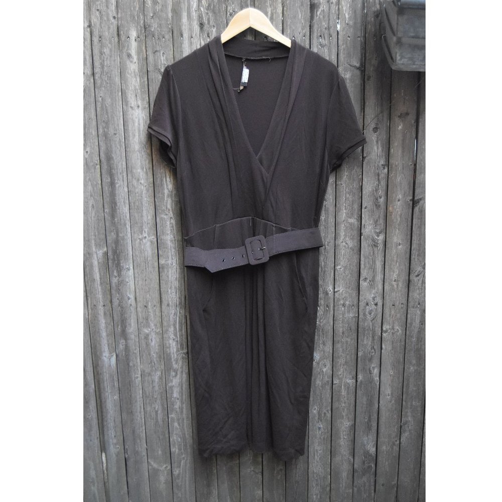 BCBGMaxAzria Chocolate Brown Belted V-Neck dress m